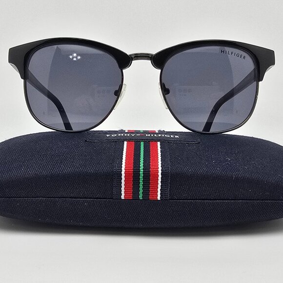 *SOLD*Tommy Hilfiger Bryan MP OU107 Black Frame Grey Lens Sunglasses w Case 50mm - Picture 1 of 15